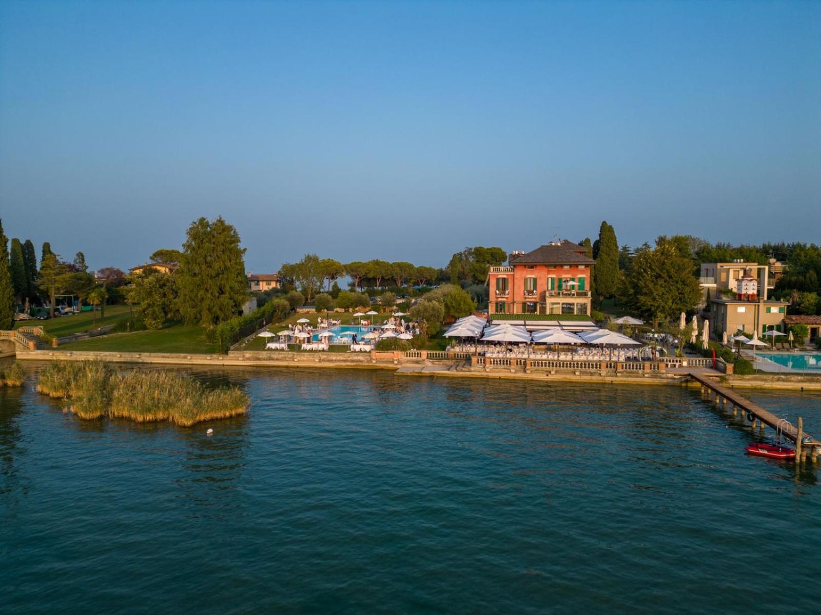 Villa Pioppi Hotel Sirmione Exterior photo