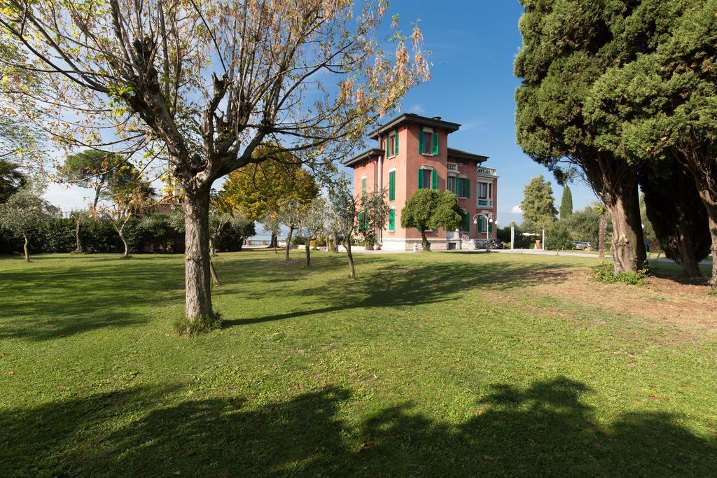 Villa Pioppi Hotel Sirmione Exterior photo