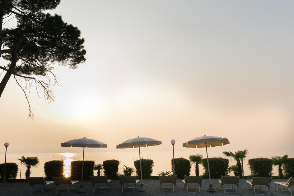 Villa Pioppi Hotel Sirmione Exterior photo