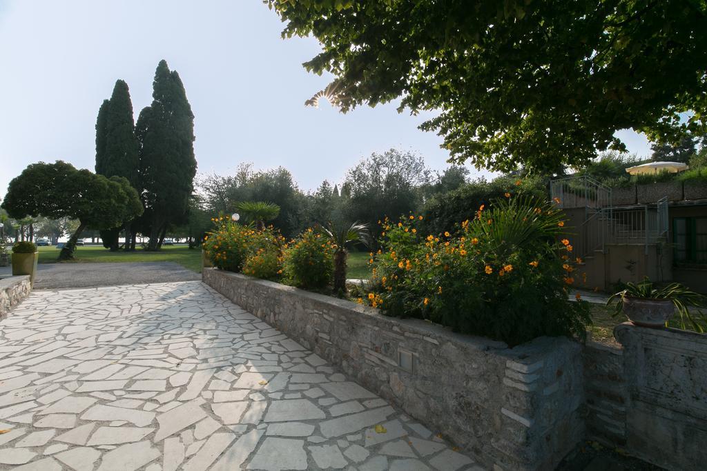 Villa Pioppi Hotel Sirmione Exterior photo